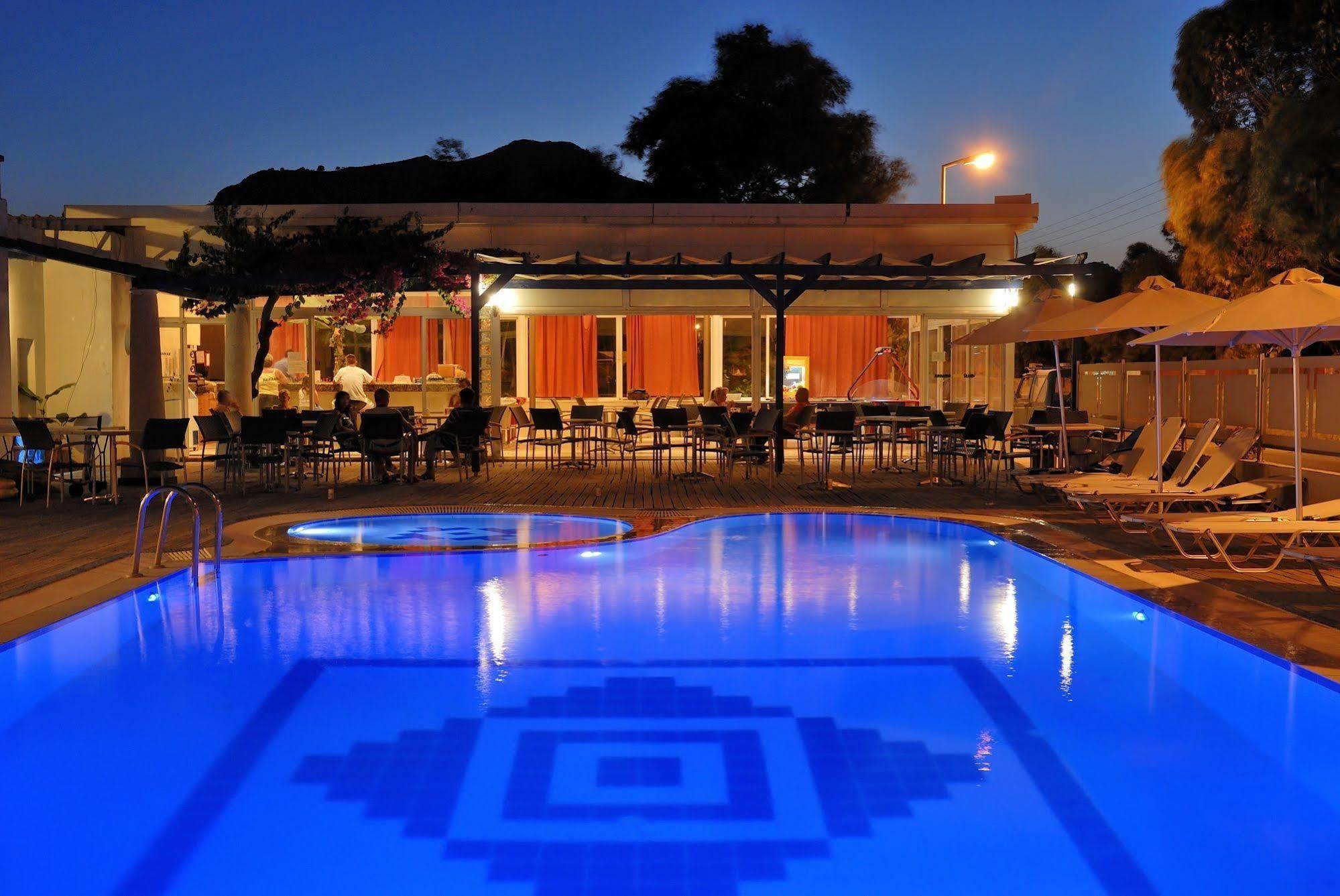 Hotel Bay Art Boutique - Adults Only 4*
